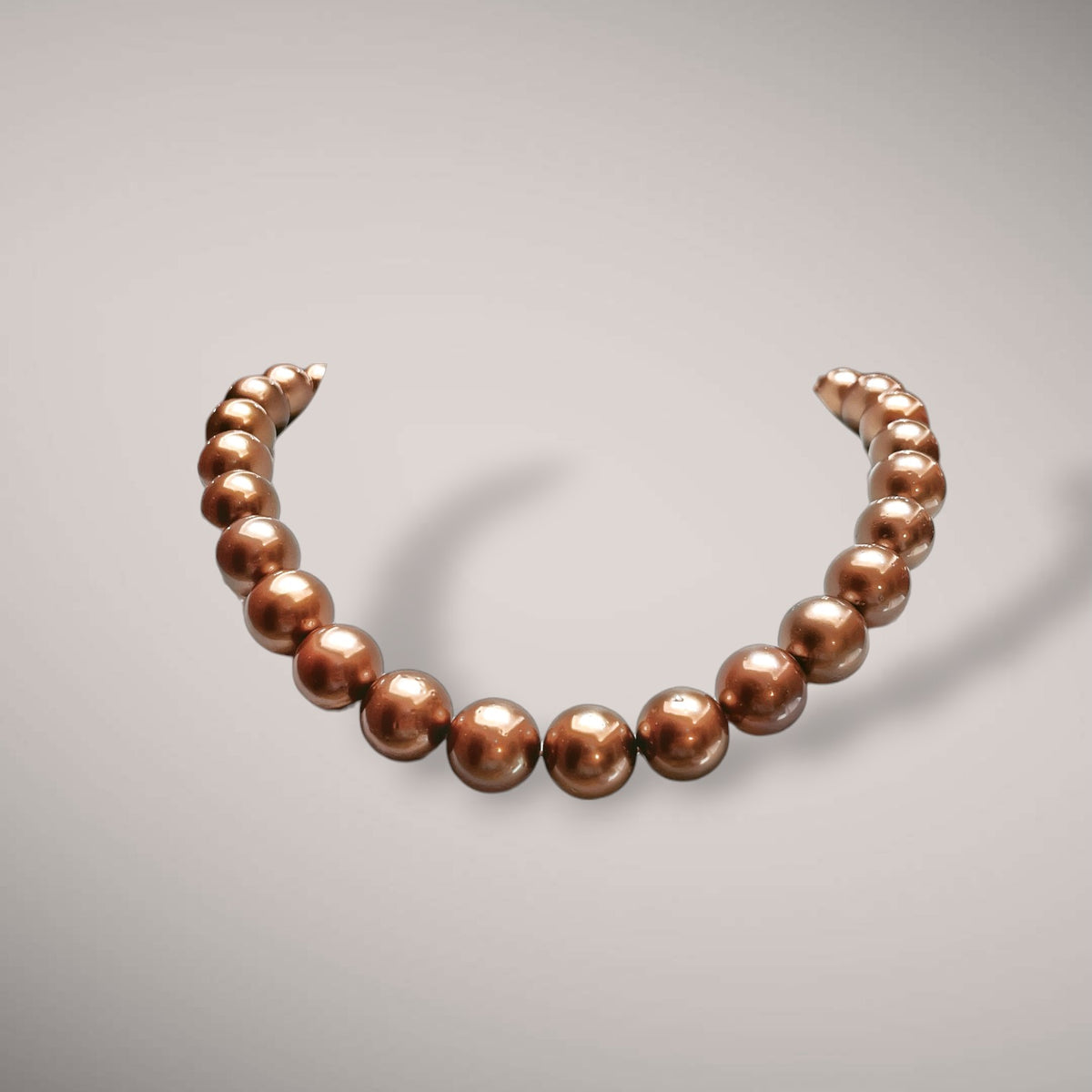Collana di perle naturali coltivate cioccolata 12,7-15mm e chiusura in or kt18