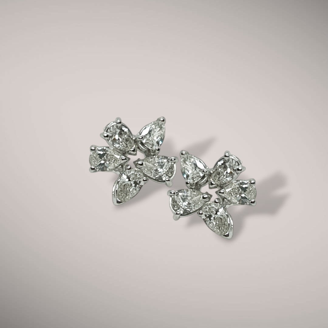 Orecchini in oro kt18 con diamanti taglio goccia ct3,06 F VS2-SI1 certificate GIA