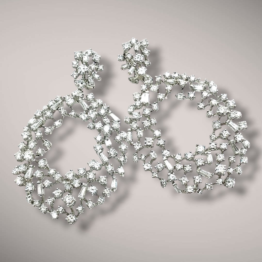 Orecchini in oro kt18 con diamanti fancy shape ct4,90 F VS