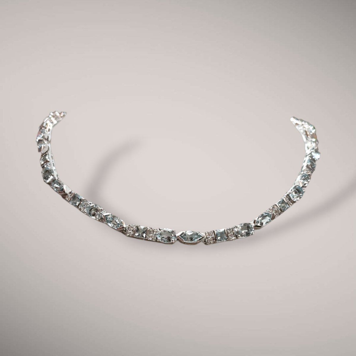 Collana in oro kt18 con diamanti ct0,85 e acquamarine ct70,85