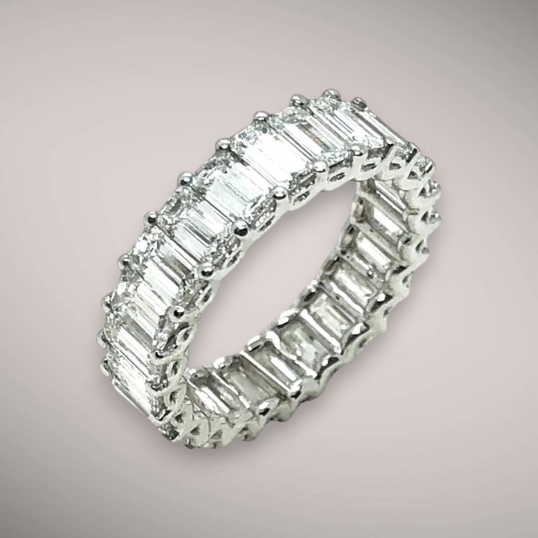 Eternelle in oro kt18 e diamanti taglio smeraldo ct5,70 F VVS