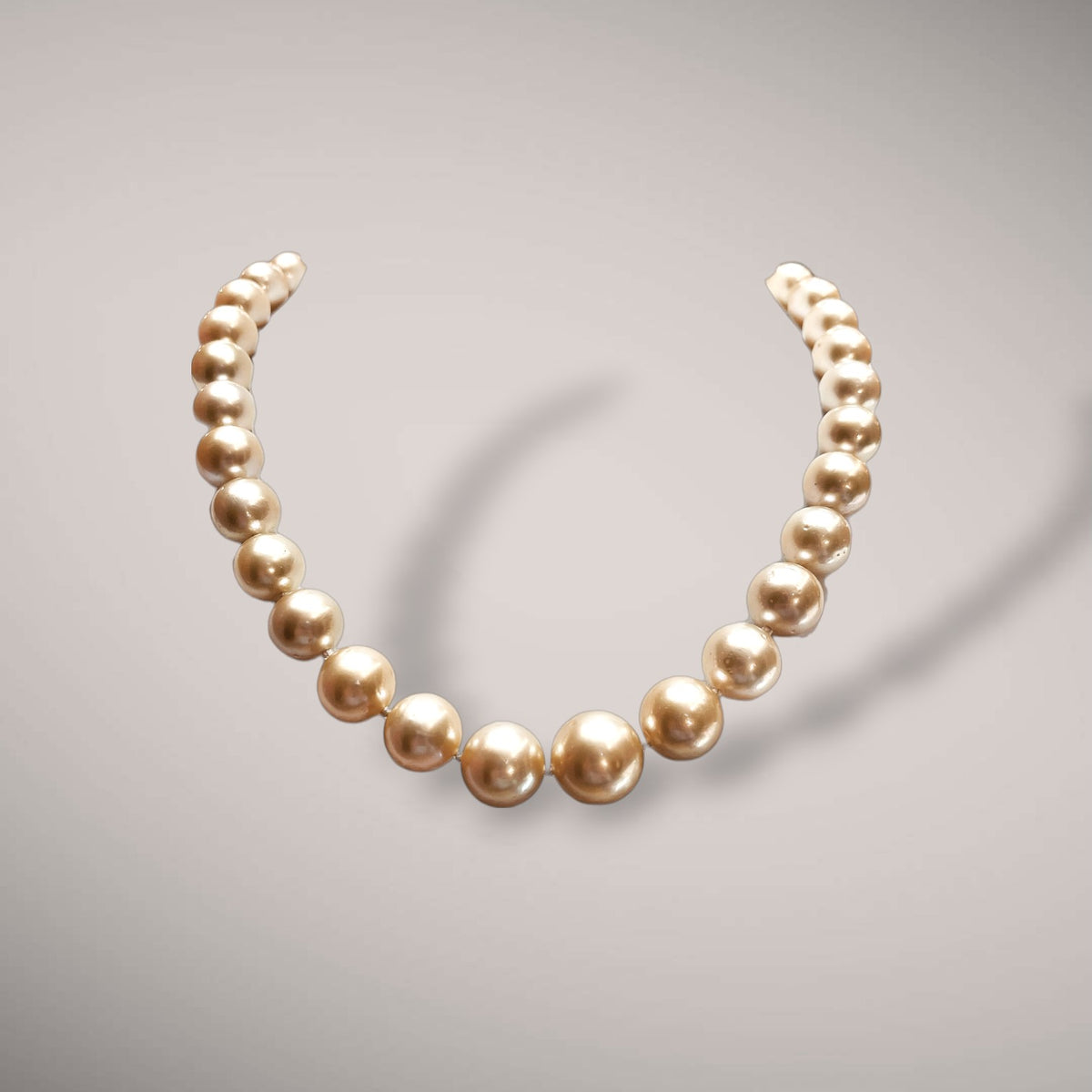 Collana con chiusura in oro kt18 e perle naturali coltivate gold