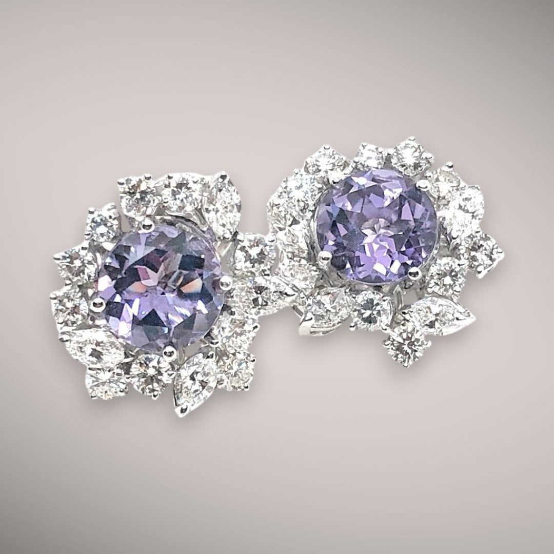 Orecchini in oro kt18 con ametiste ct2,20 e diamanti fancy shape ct5,60