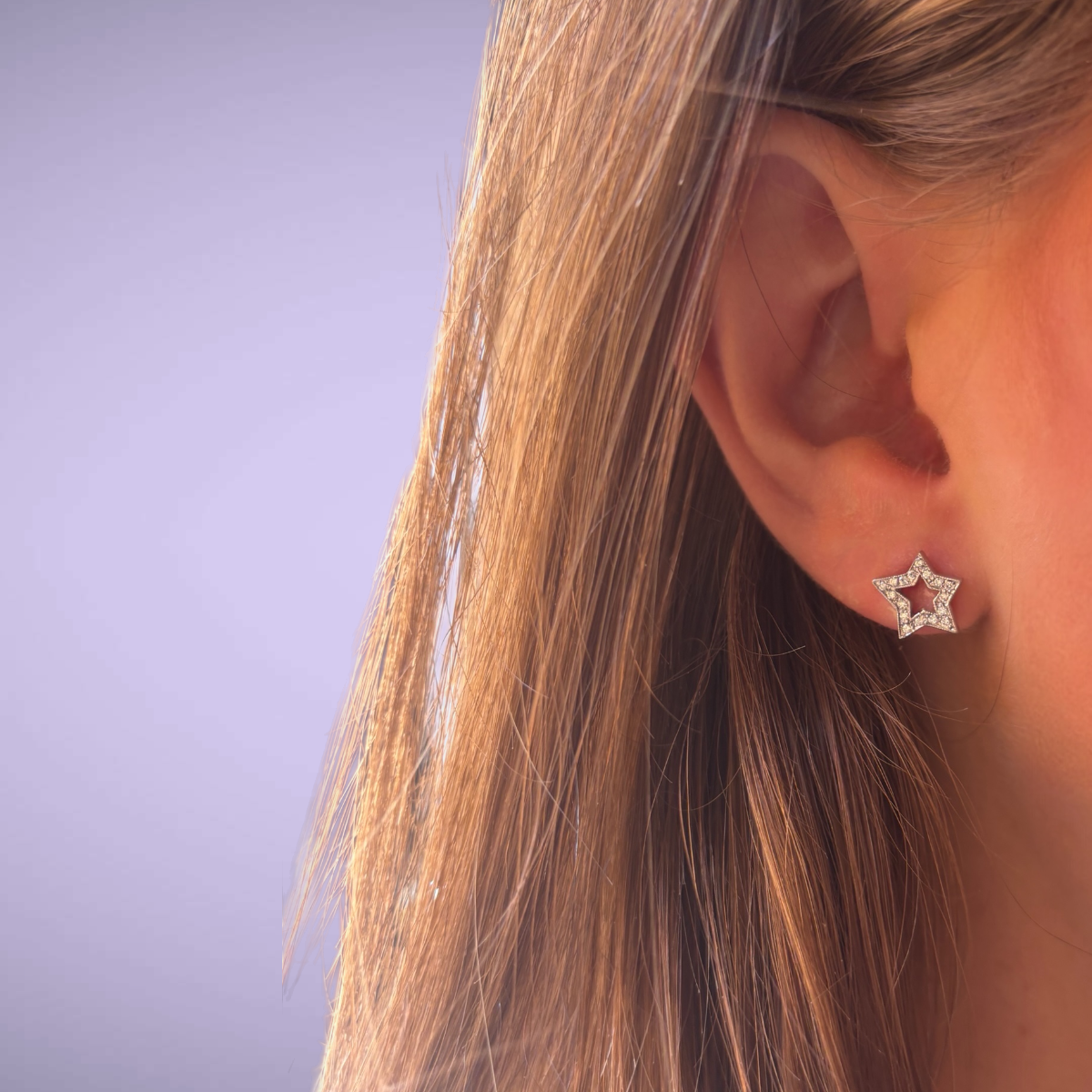 Orecchini in oro kt18 con diamanti taglio brillante ct0,18 F VS