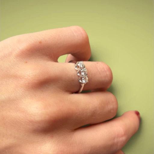Trilogy in oro kt18 con diamanti taglio brillante ct0,60 G SI